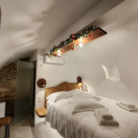 Myrto'S Luxury Rooms Areopoli Exterior photo