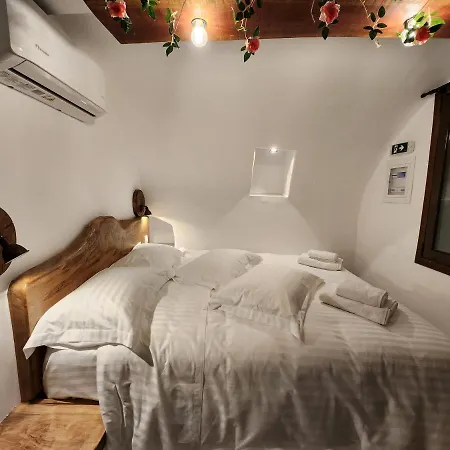Myrto'S Luxury Rooms Areopoli Exterior photo